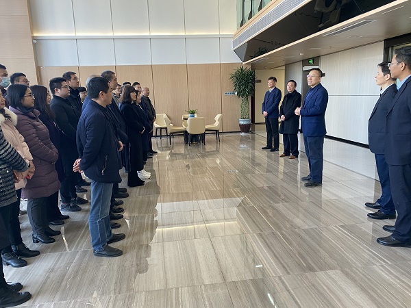 馬占文一行到徽鹽地產集團走訪慰問